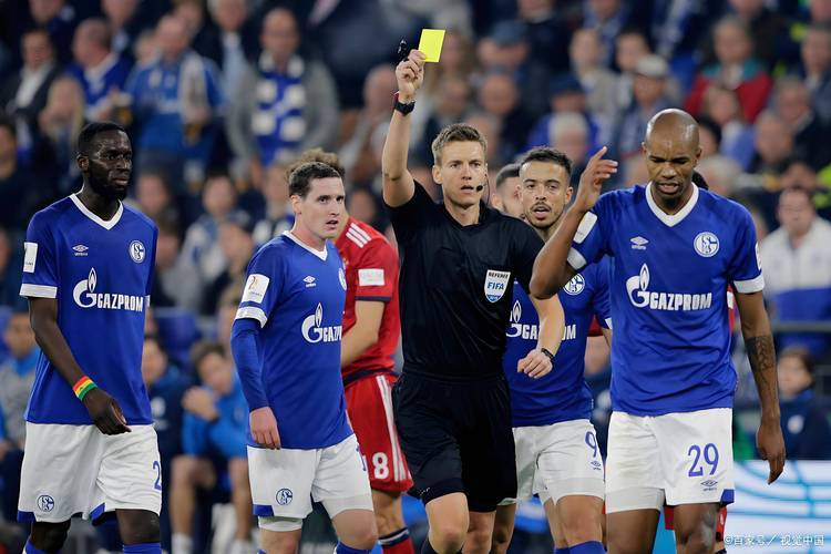 Kaiyun体育赛事关于清晨费耶诺德调整名单以备NBA季后赛,战术微调环节打磨,信心回归,临场指挥获称赞的信息